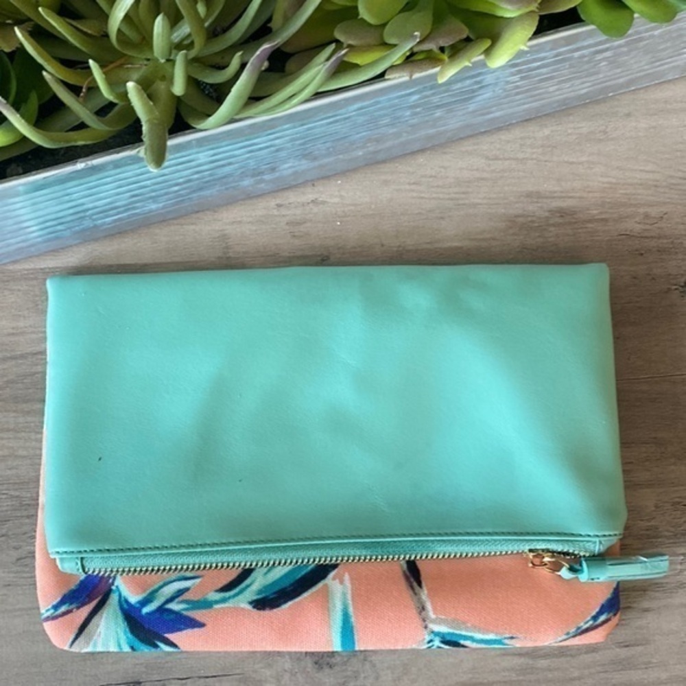 🌴 "Rachel Pally" Reversible Clutch Fold Over Bag